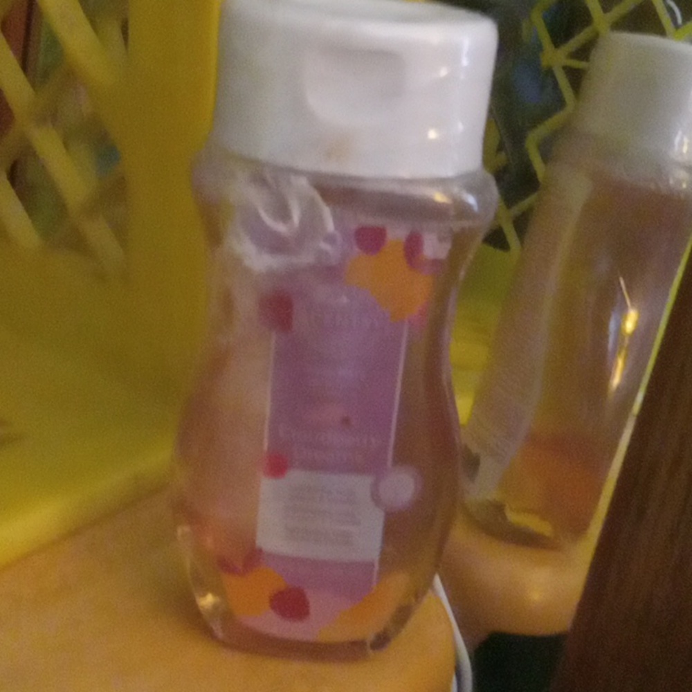 Scentsy- Cloudberry Dreams Body Wash (7.7 fl. oz.)